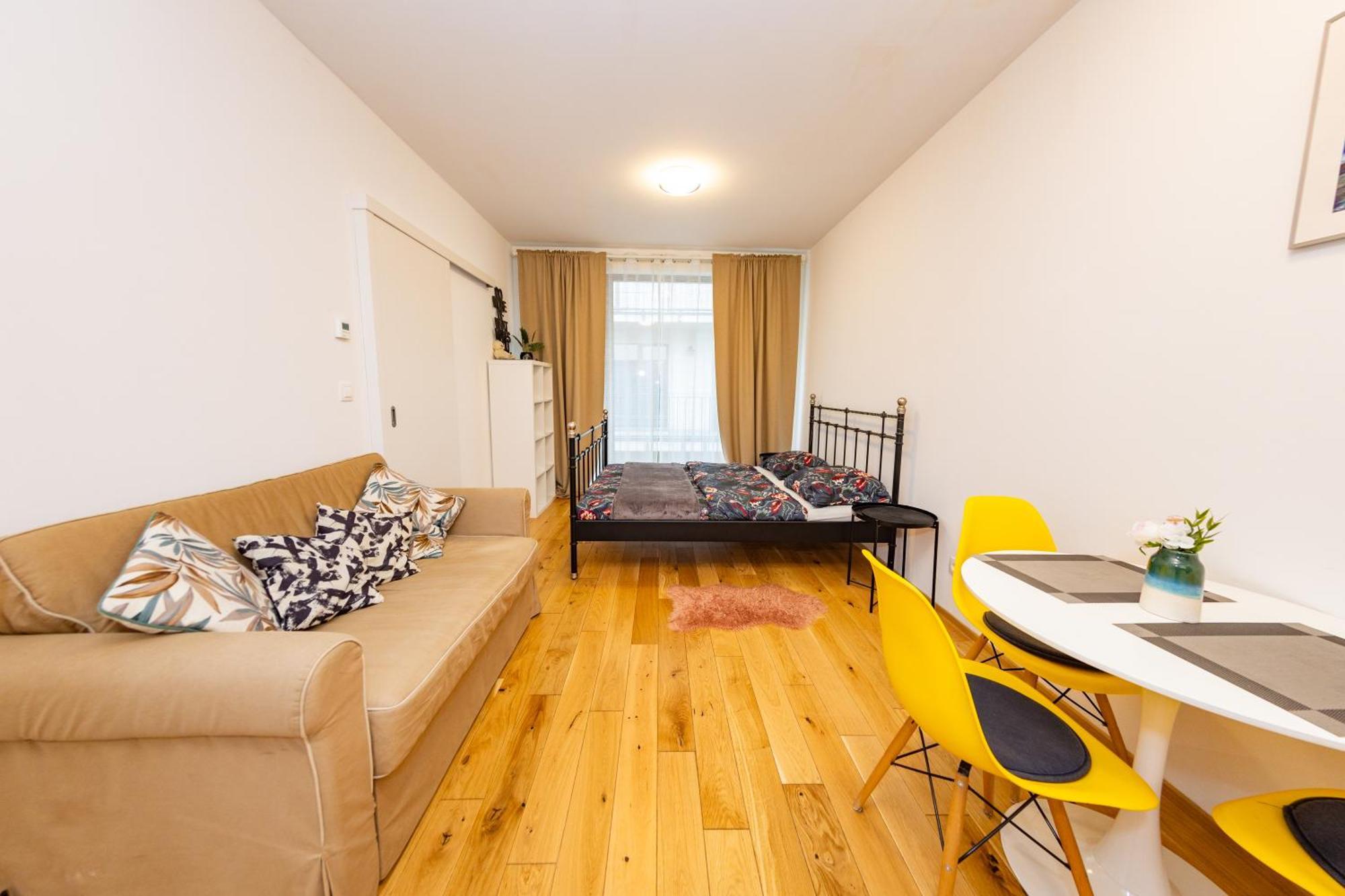 Lovely Studio Apartment, Free Parking 1,55 Hight براغ المظهر الخارجي الصورة